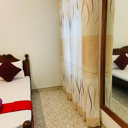Ivana Homestay Kandy Exterior foto