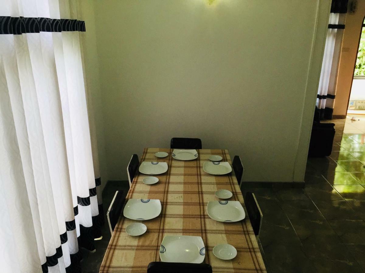 Ivana Homestay Kandy Exterior foto
